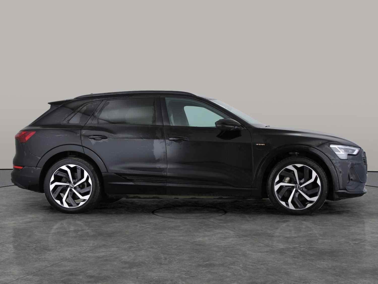 Used Audi e-tron 2022 for sale - 77797919: Photo 9