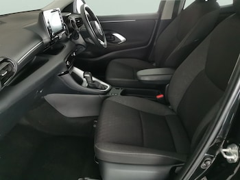 Used Toyota Yaris 2022 for sale - 77164374: Photo