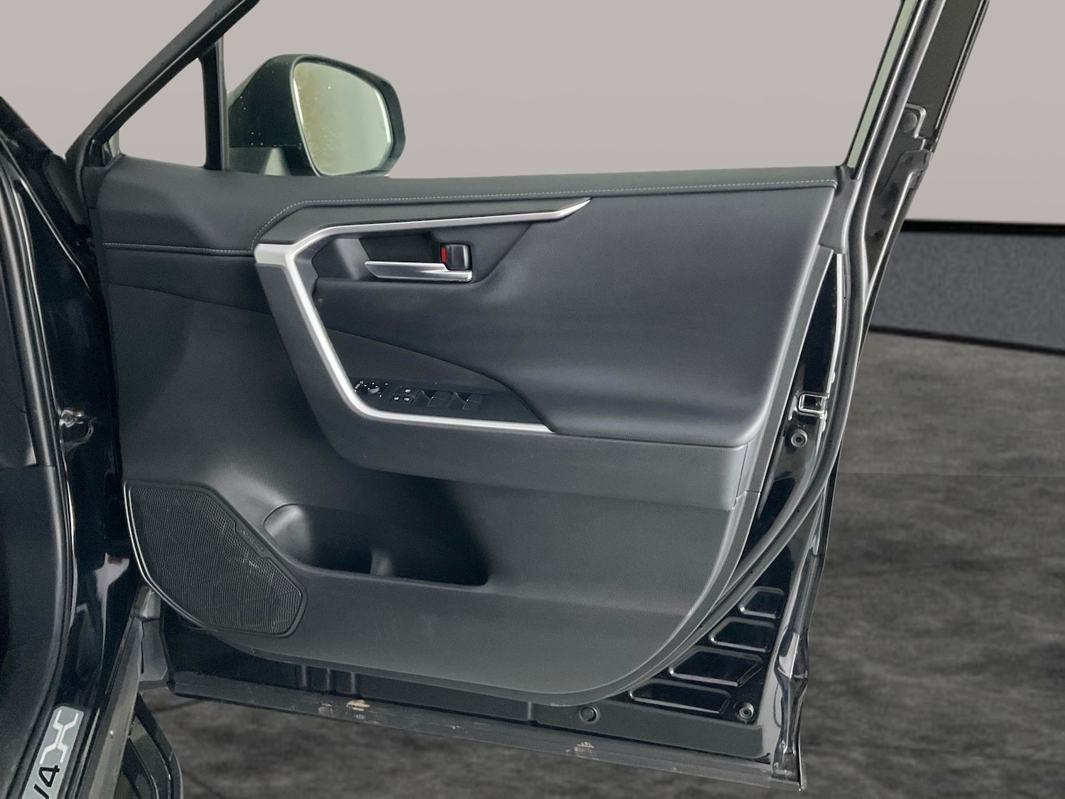 Used Toyota RAV4 2021 for sale - 77058646: Photo 28