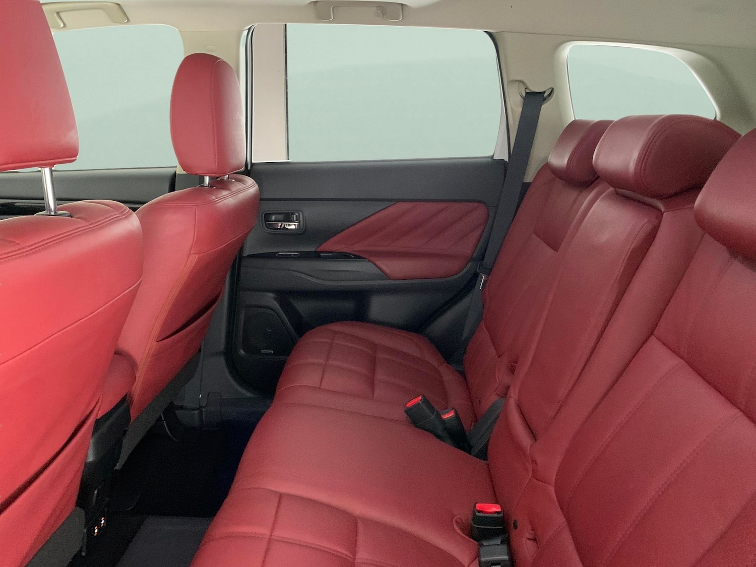 Used Mitsubishi Outlander 2017 for sale - 76668589: Photo 27