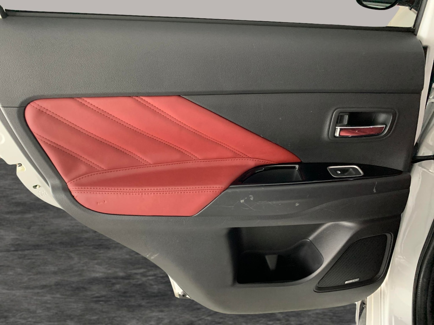 Used Mitsubishi Outlander 2017 for sale - 76668589: Photo 29