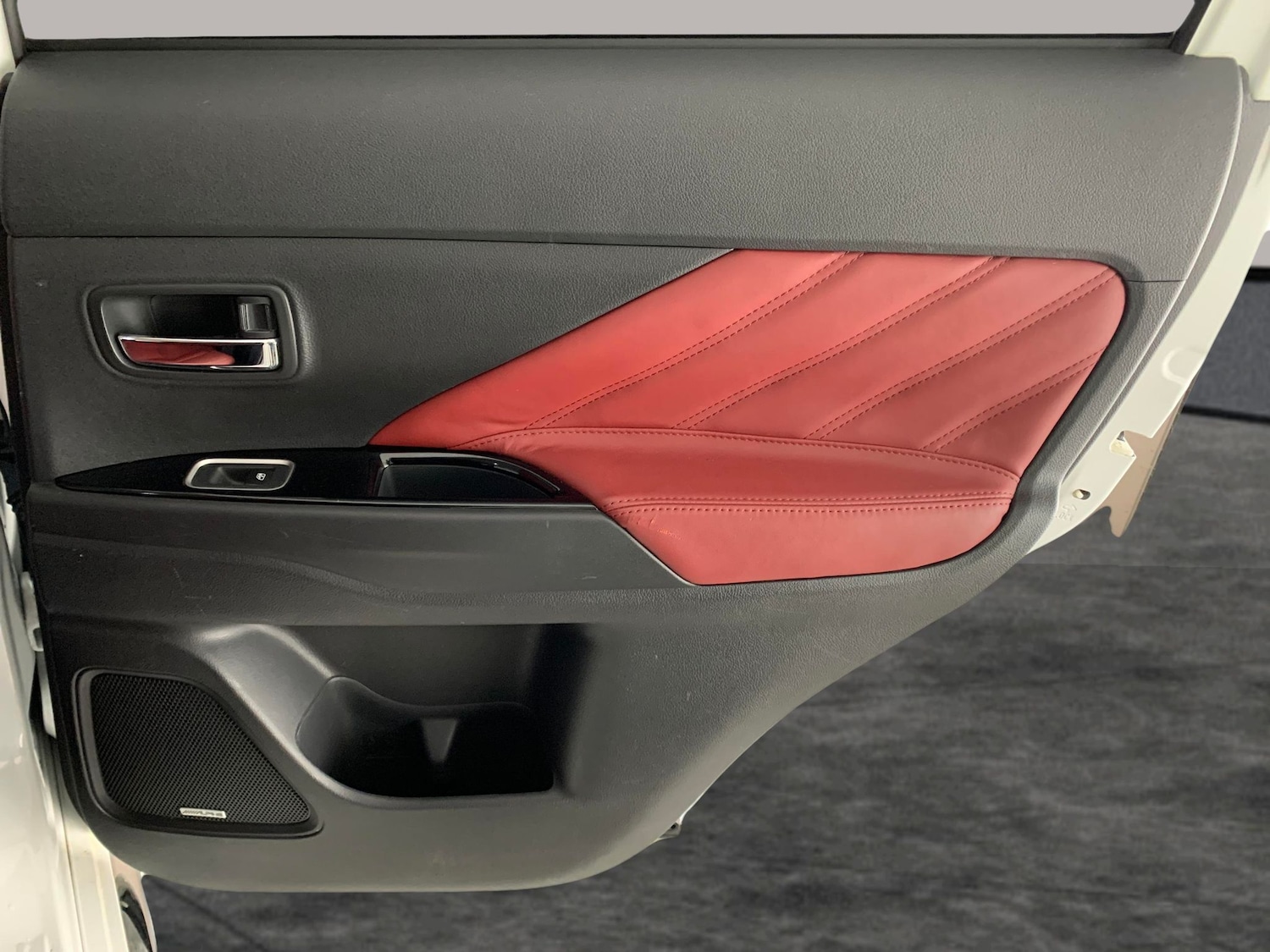 Used Mitsubishi Outlander 2017 for sale - 76668589: Photo 30