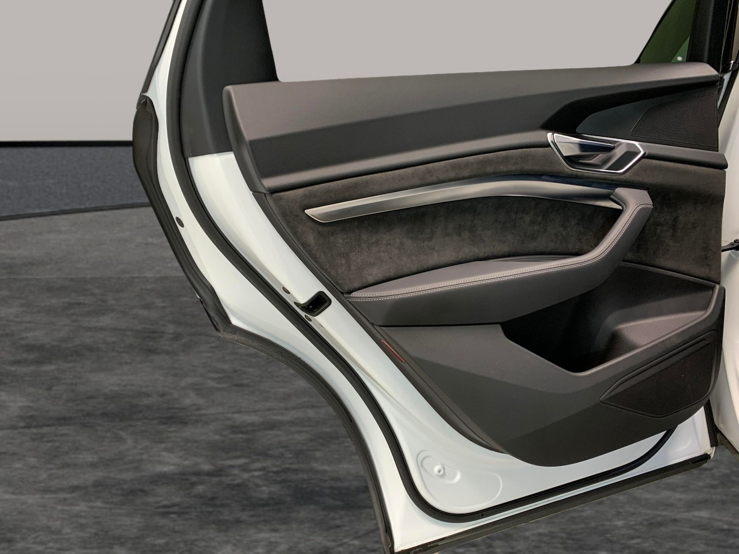 Used Audi e-tron 2020 for sale - 77365022: Photo 28