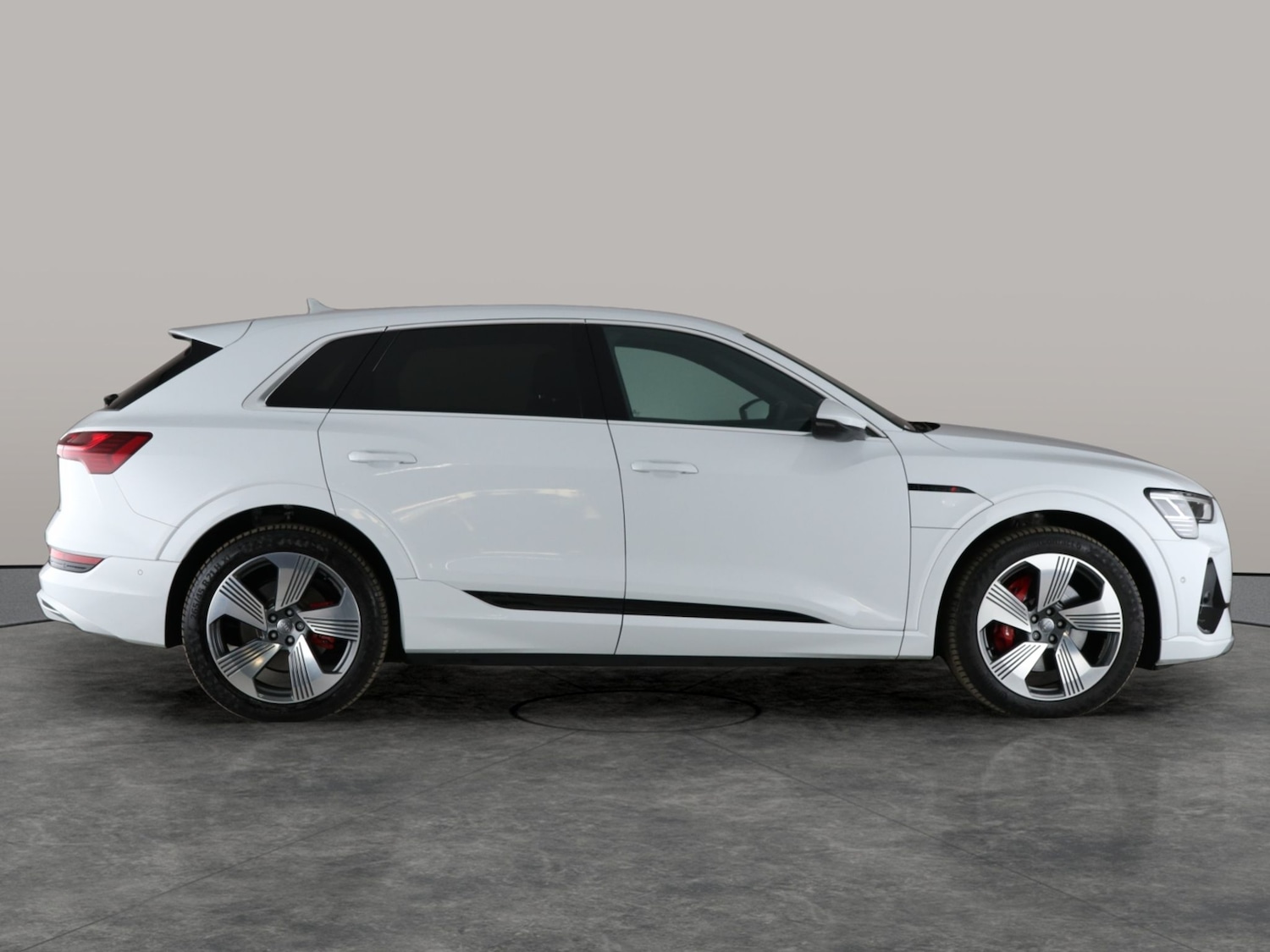 Used Audi e-tron 2020 for sale - 77365022: Photo 9