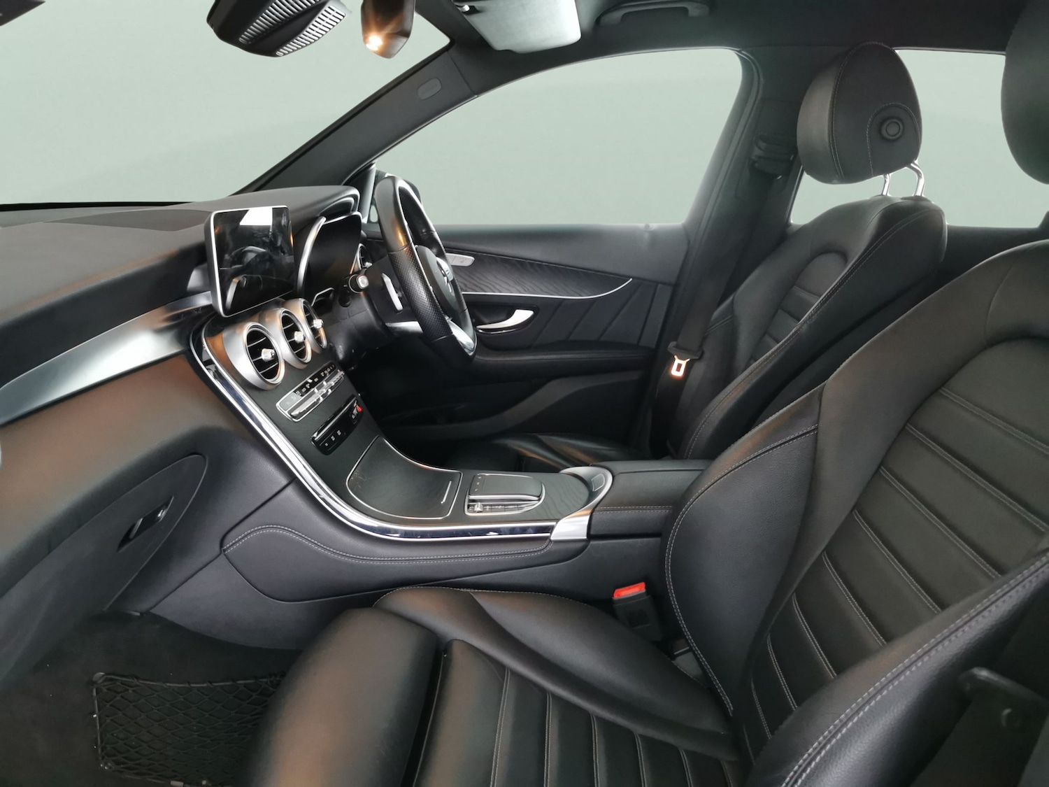 Used Mercedes-Benz GLC 2020 for sale - 77373962: Photo 4