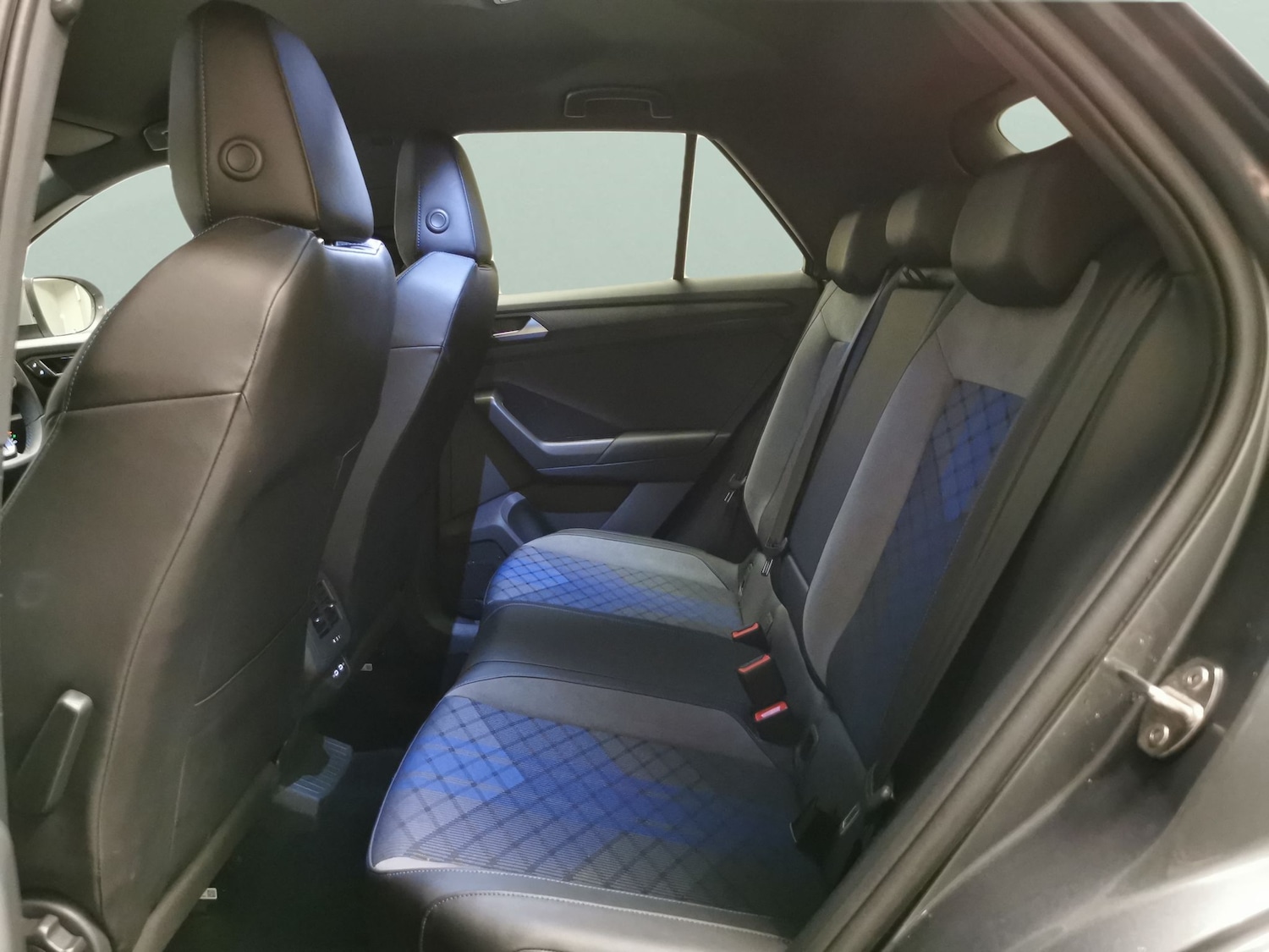 Used Volkswagen T-Roc 2023 for sale - 77542896: Photo 23