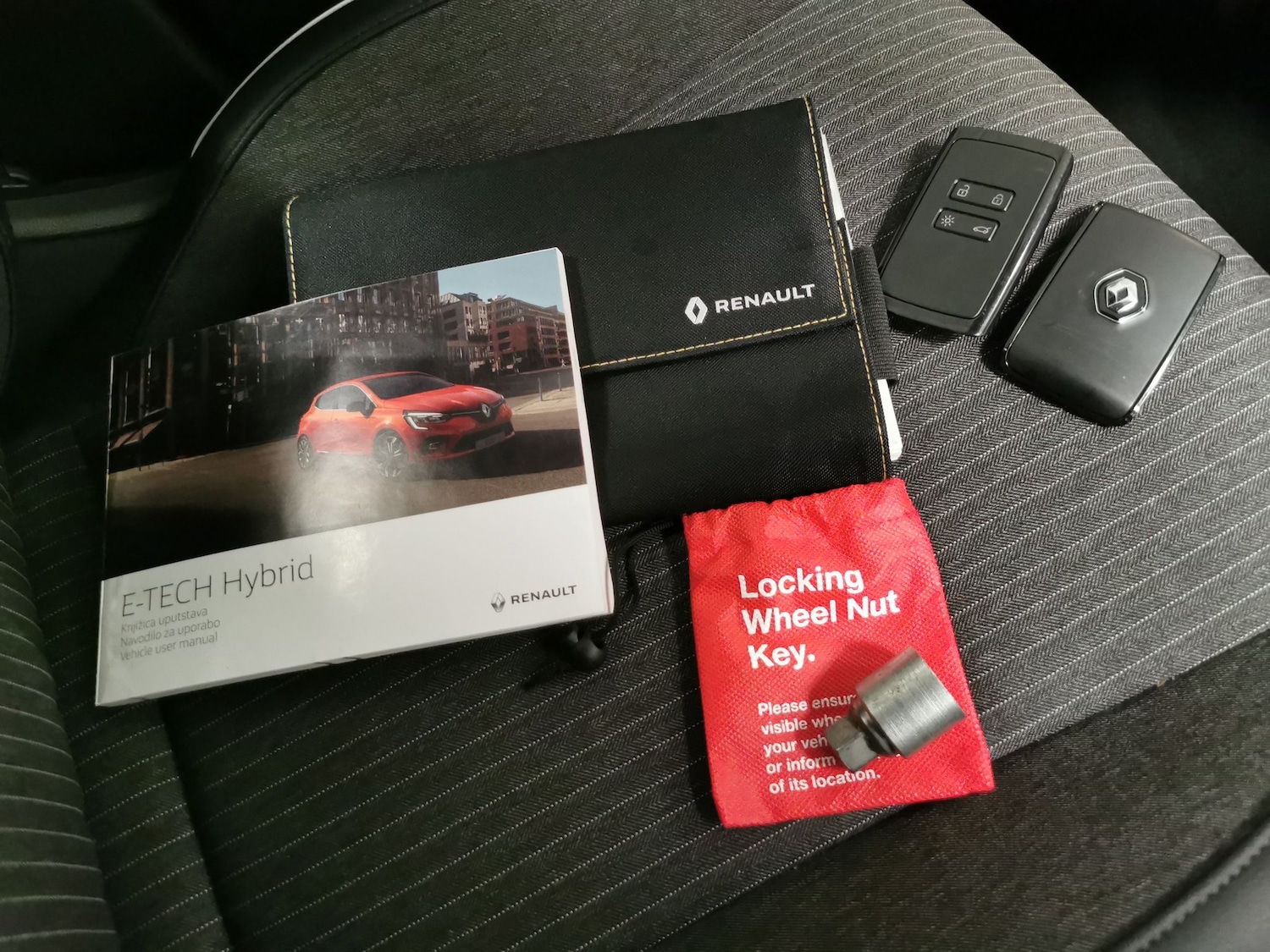 Used Renault Clio 2022 for sale - 77354151: Photo 31