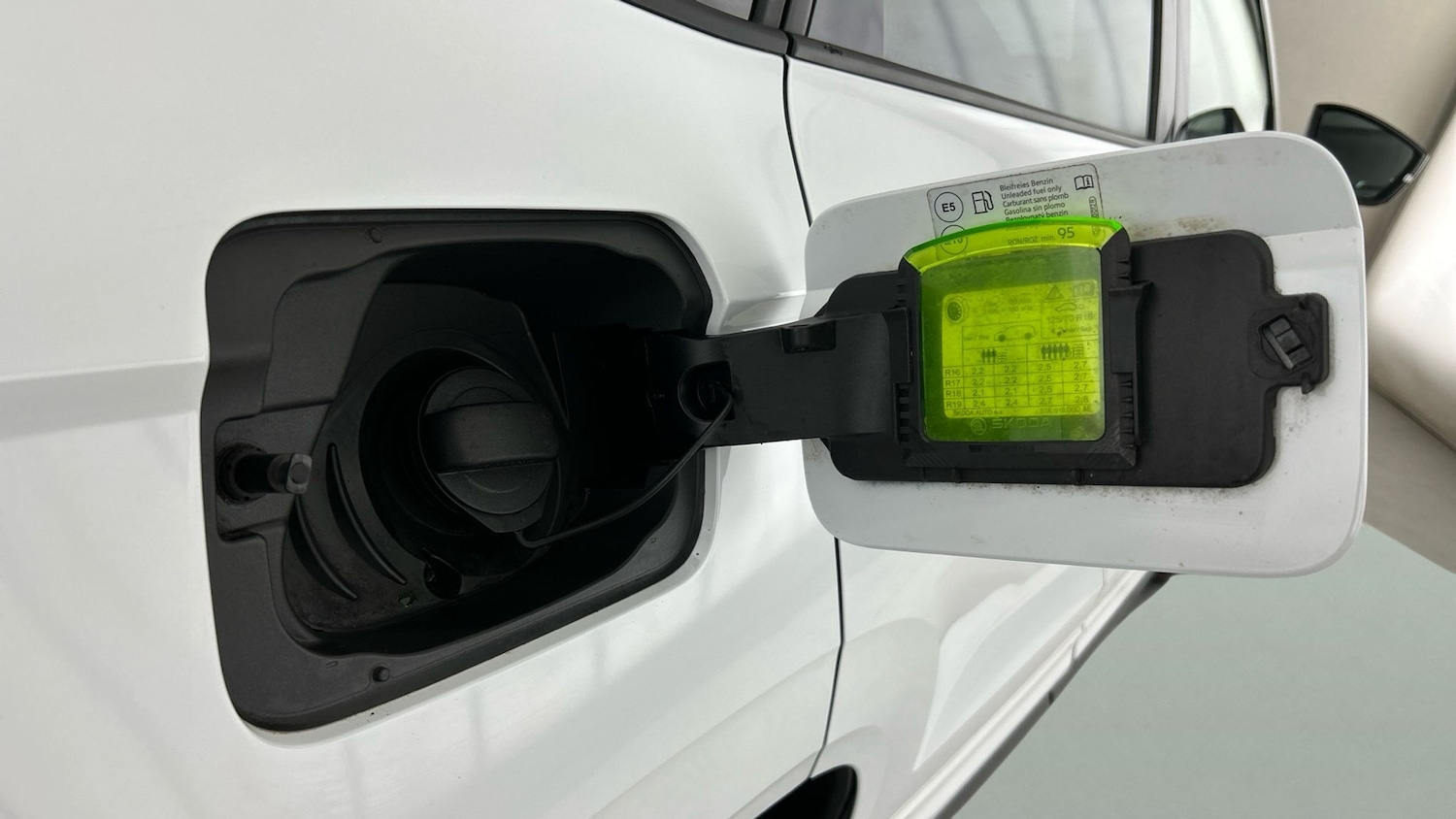 Used Skoda Karoq 2021 for sale - 76128745: Photo 12