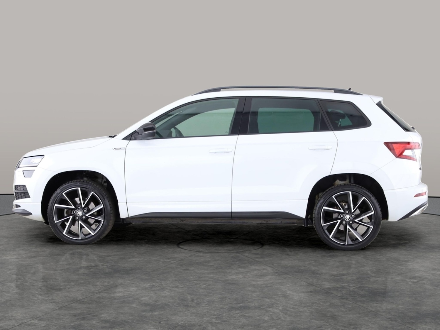 Used Skoda Karoq 2021 for sale - 76128745: Photo 9