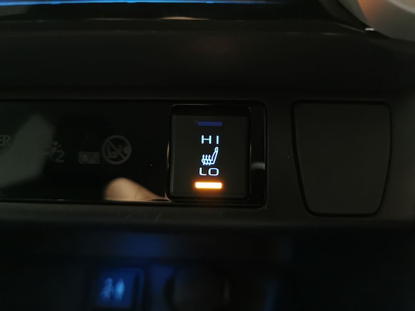 Used Toyota RAV4 2019 for sale - 76222345: Photo 32