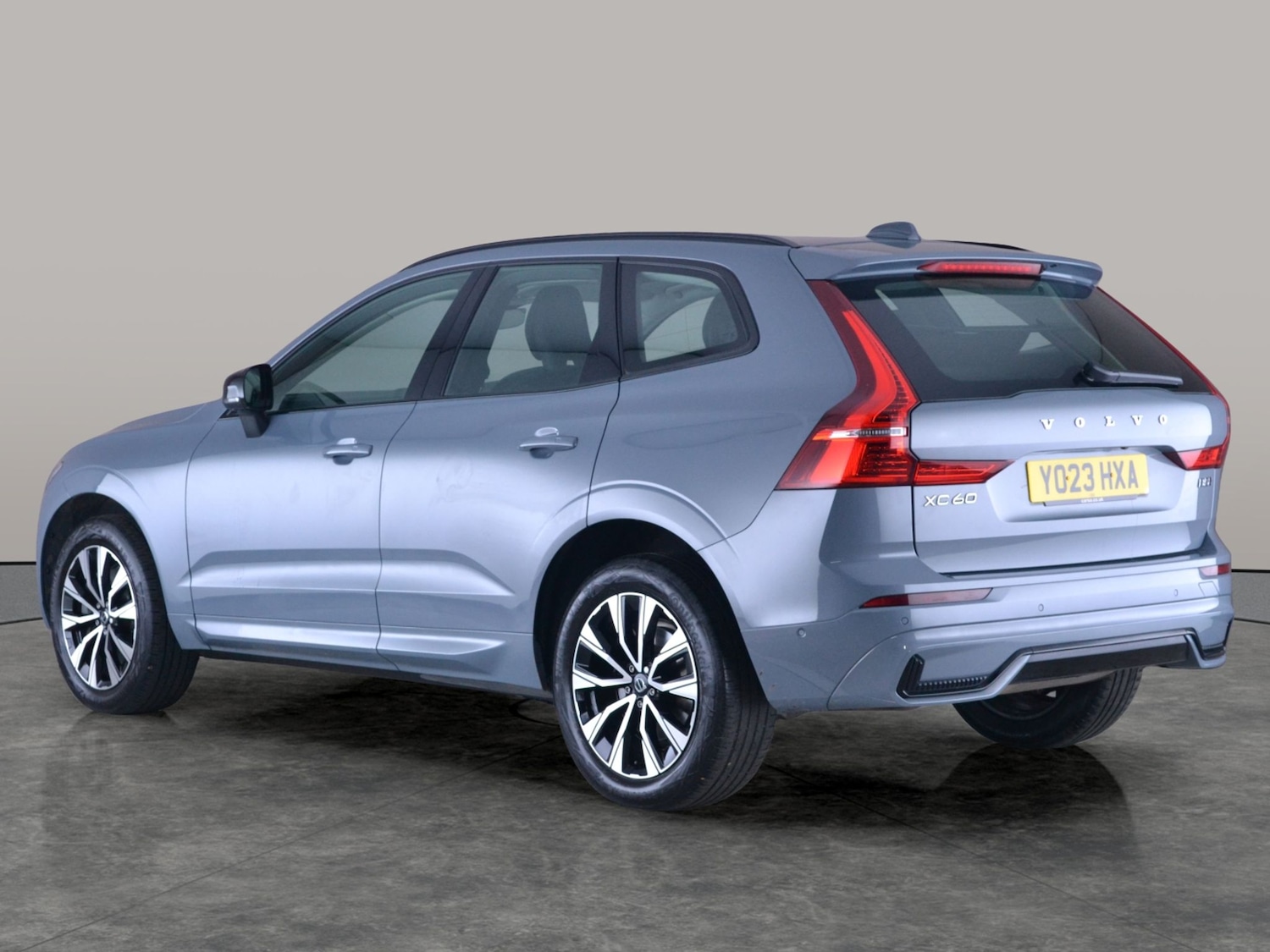 Used Volvo XC60 2023 for sale - 76859784: Photo 12