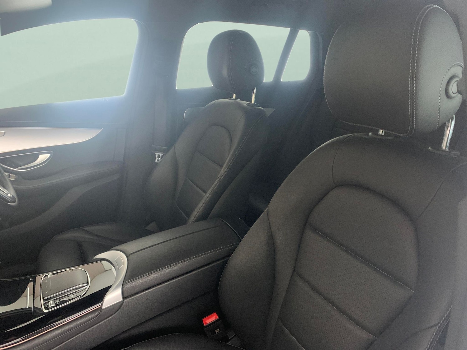 Used Mercedes-Benz EQC 2022 for sale - 77219105: Photo 4