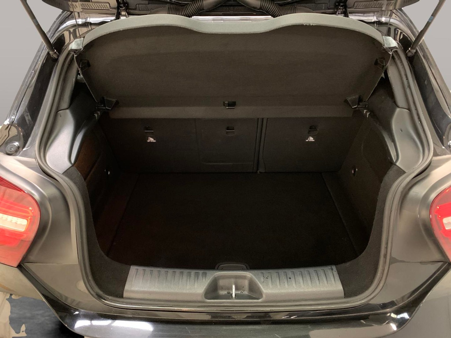 Used Mercedes-Benz A-Class for sale - 76554930: Photo 33