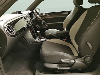 Used Volkswagen Beetle 2018 for sale - 77592579: Photo