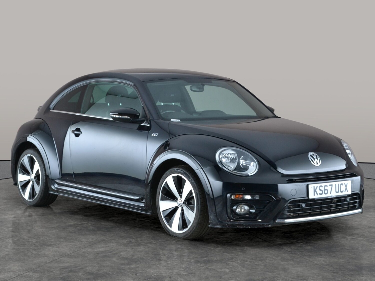 Used Volkswagen Beetle 2018 for sale - 77592579: Photo 7