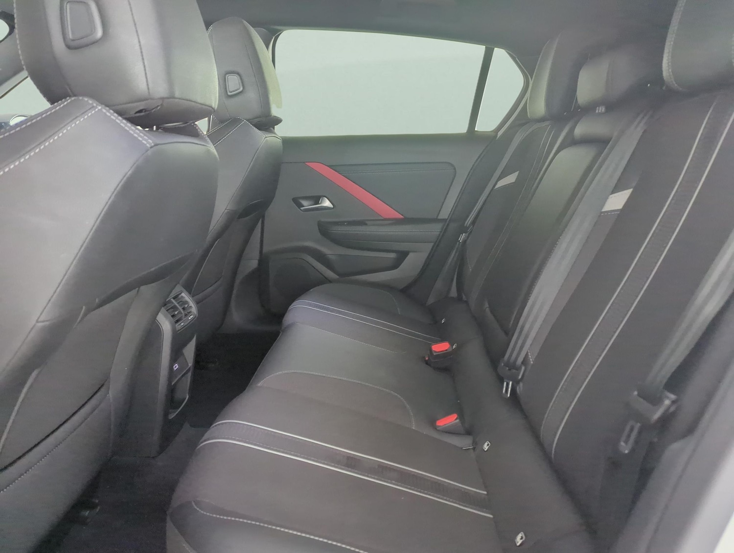 Used Vauxhall Astra for sale - 77490472: Photo 31