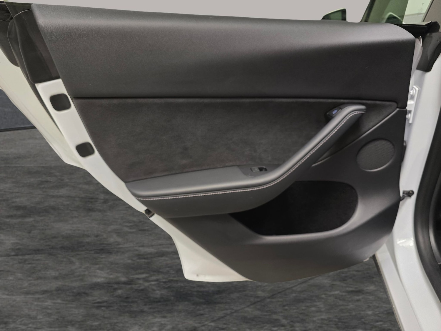 Used Tesla Model Y 2024 for sale - 76757237: Photo 27