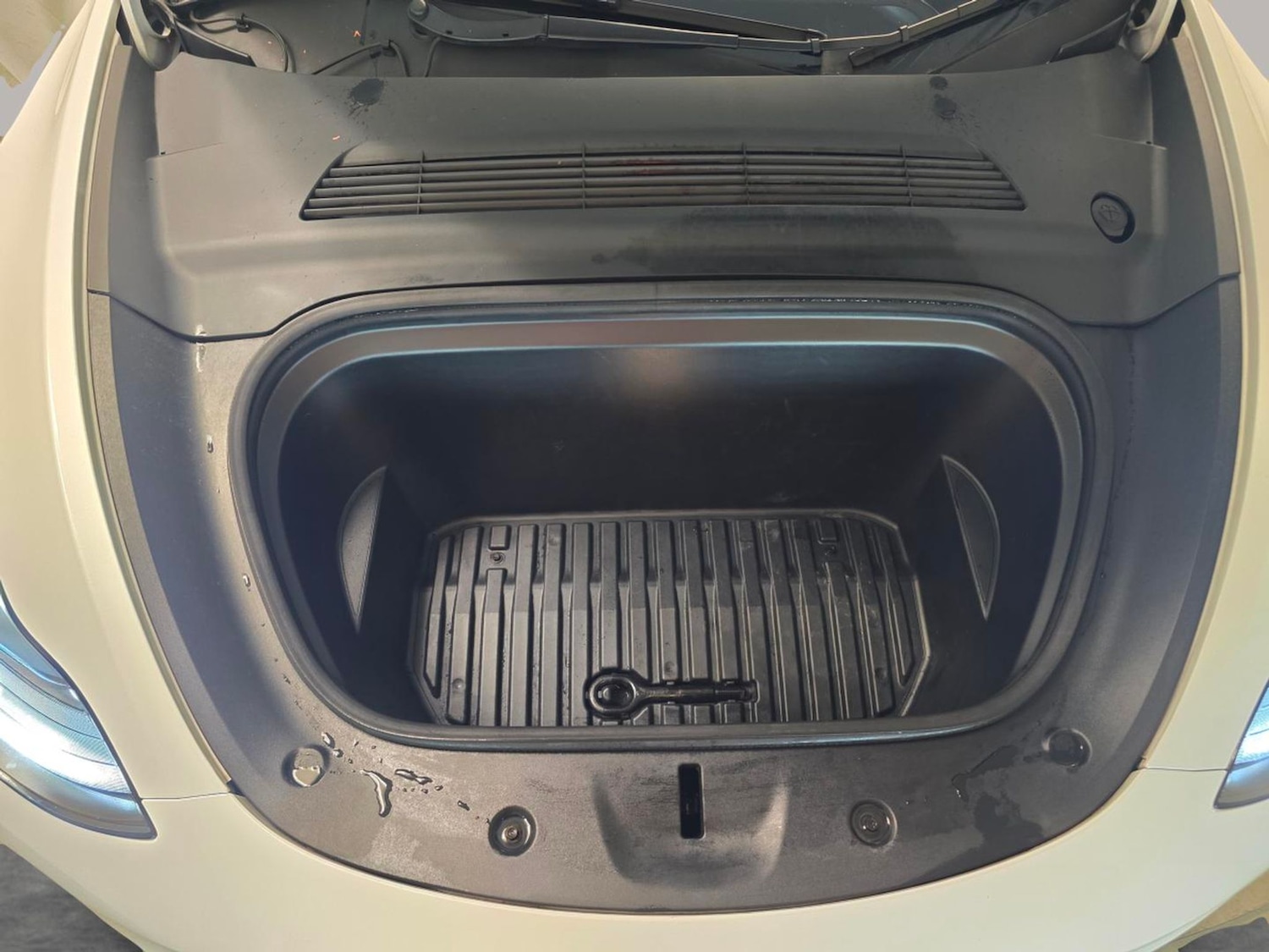 Used Tesla Model Y 2024 for sale - 76757237: Photo 32