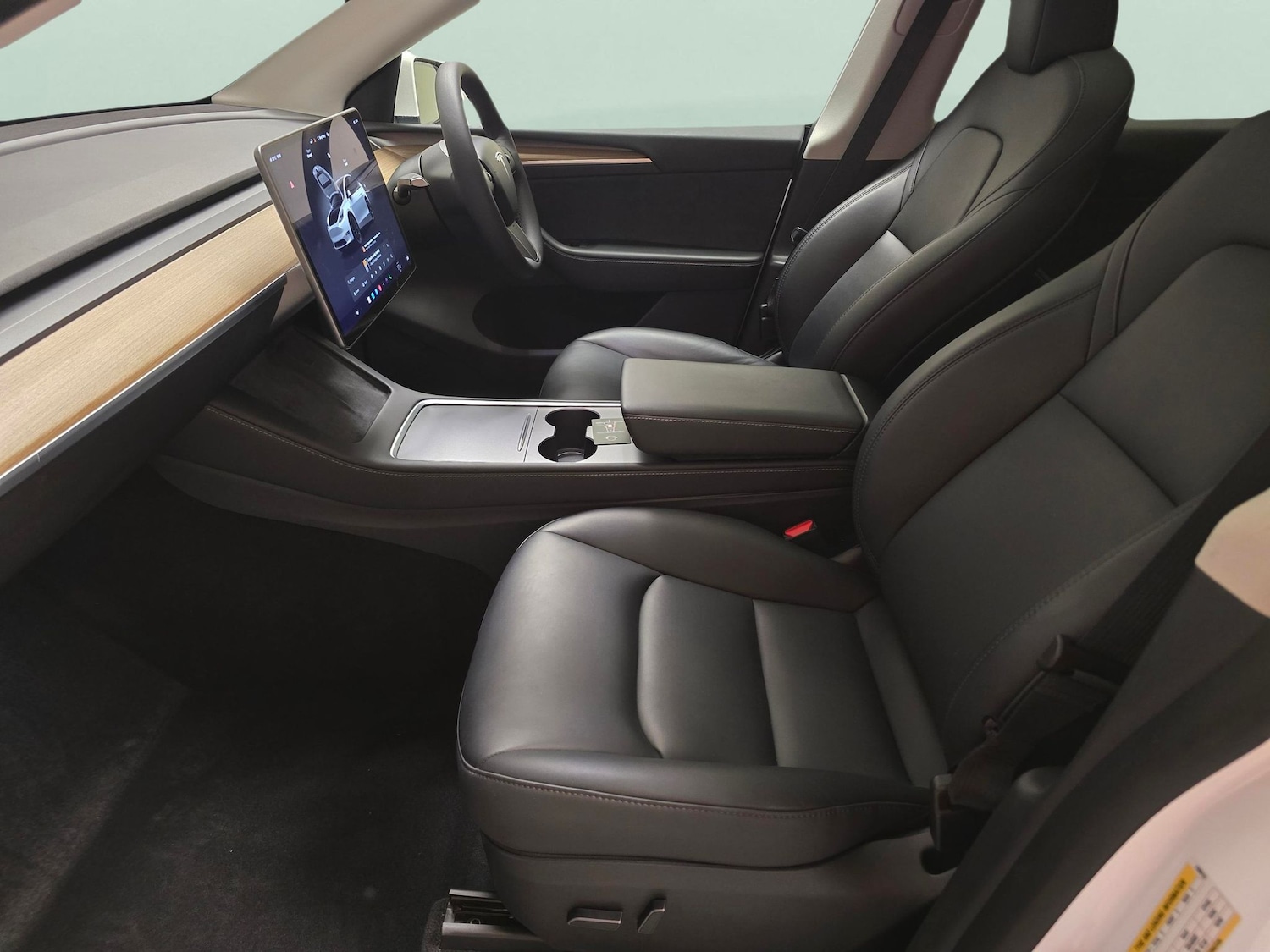 Used Tesla Model Y 2024 for sale - 76757237: Photo 4