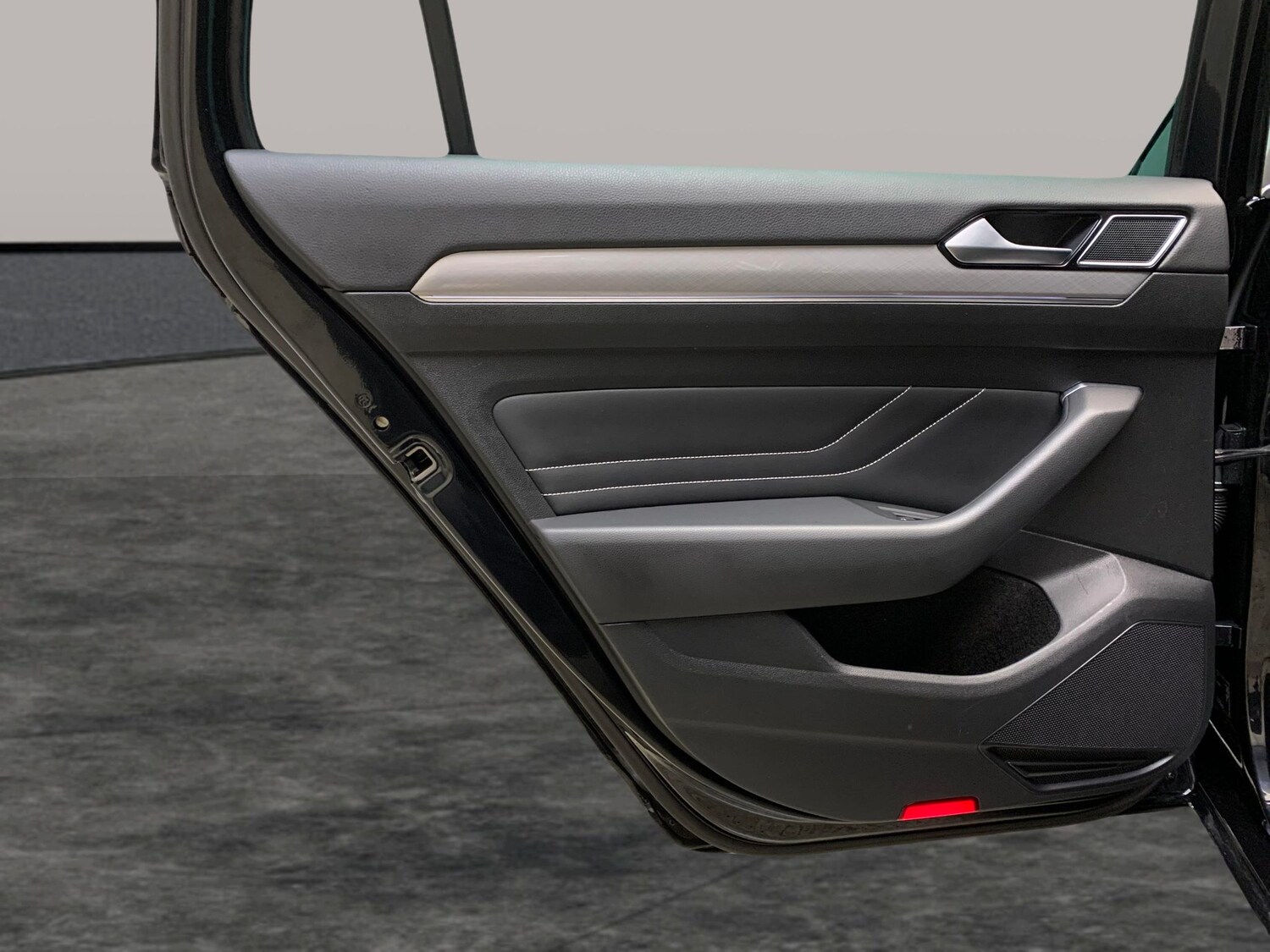 Used Volkswagen Passat 2023 for sale - 77810638: Photo 25