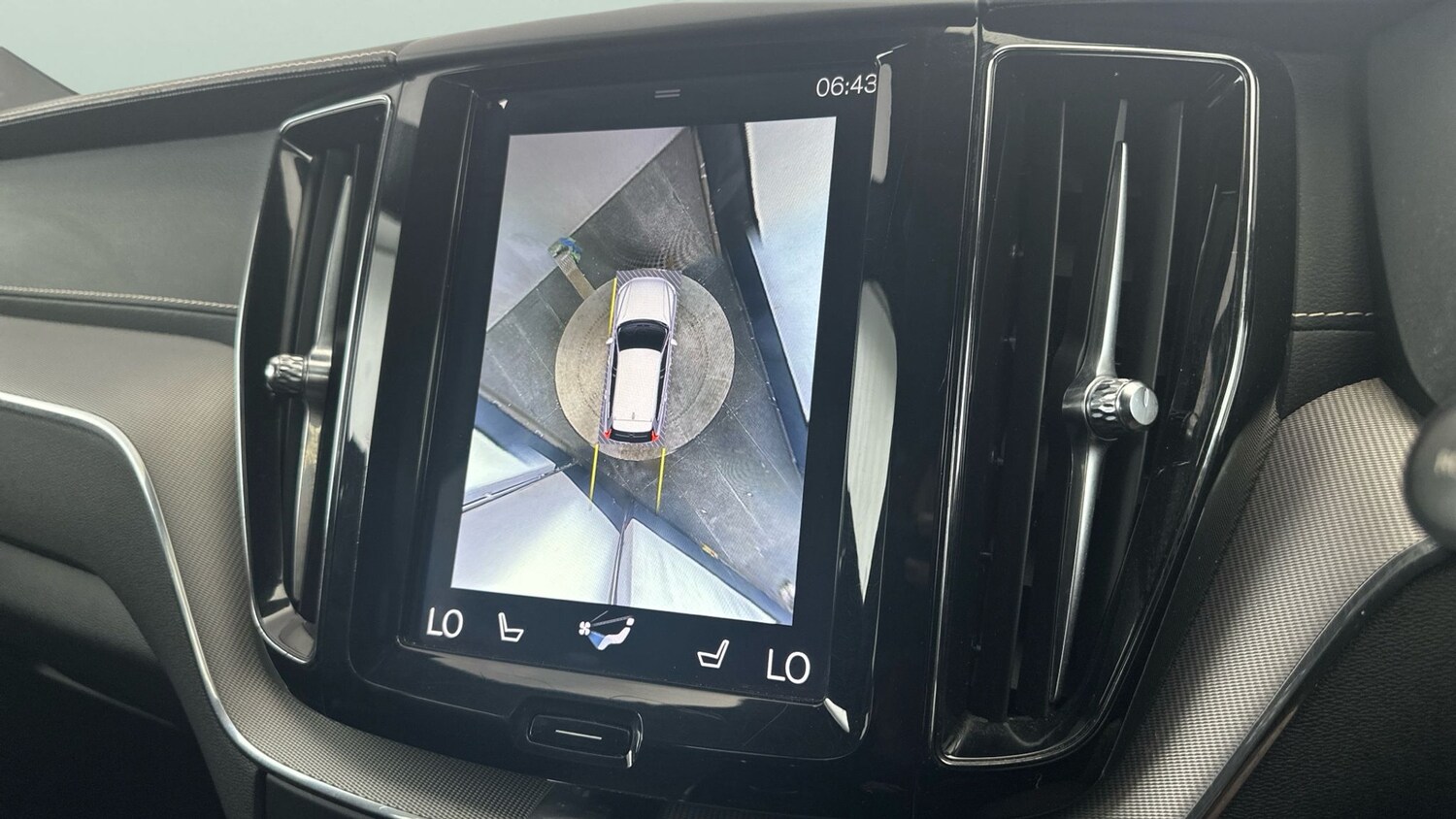 Used Volvo XC60 2019 for sale - 77846207: Photo 23