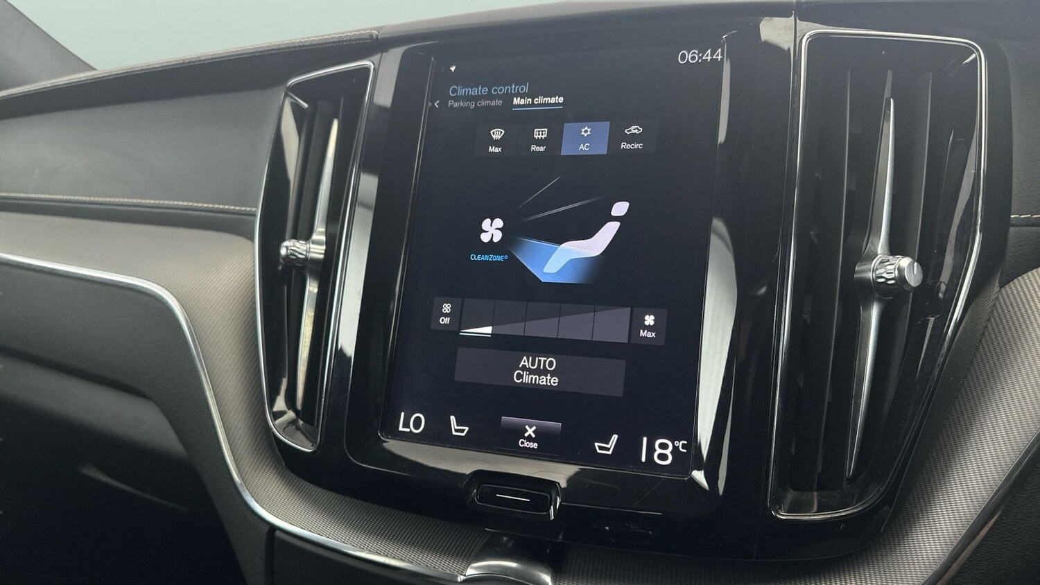 Used Volvo XC60 2019 for sale - 77846207: Photo 26