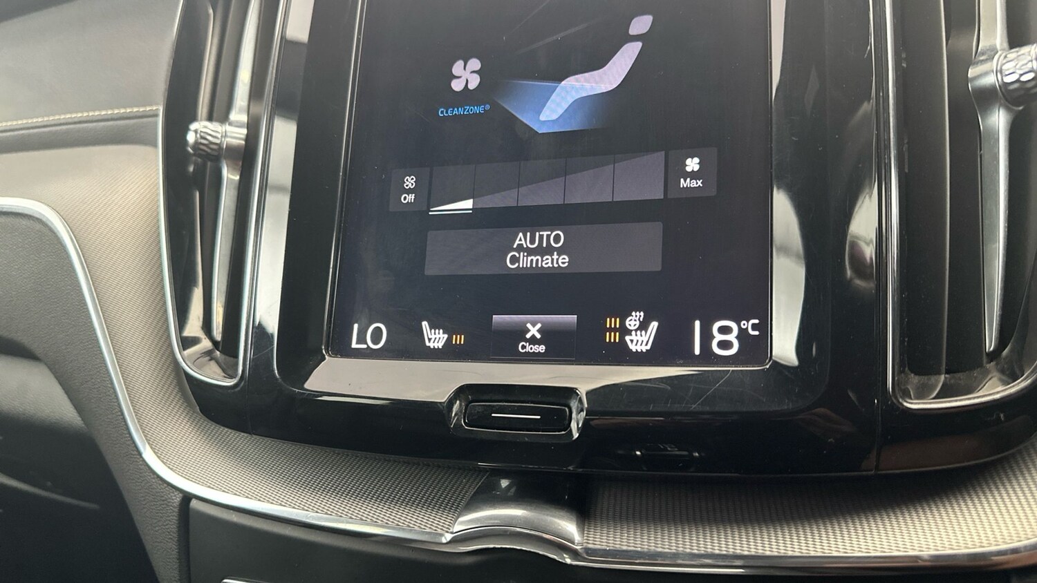 Used Volvo XC60 2019 for sale - 77846207: Photo 27