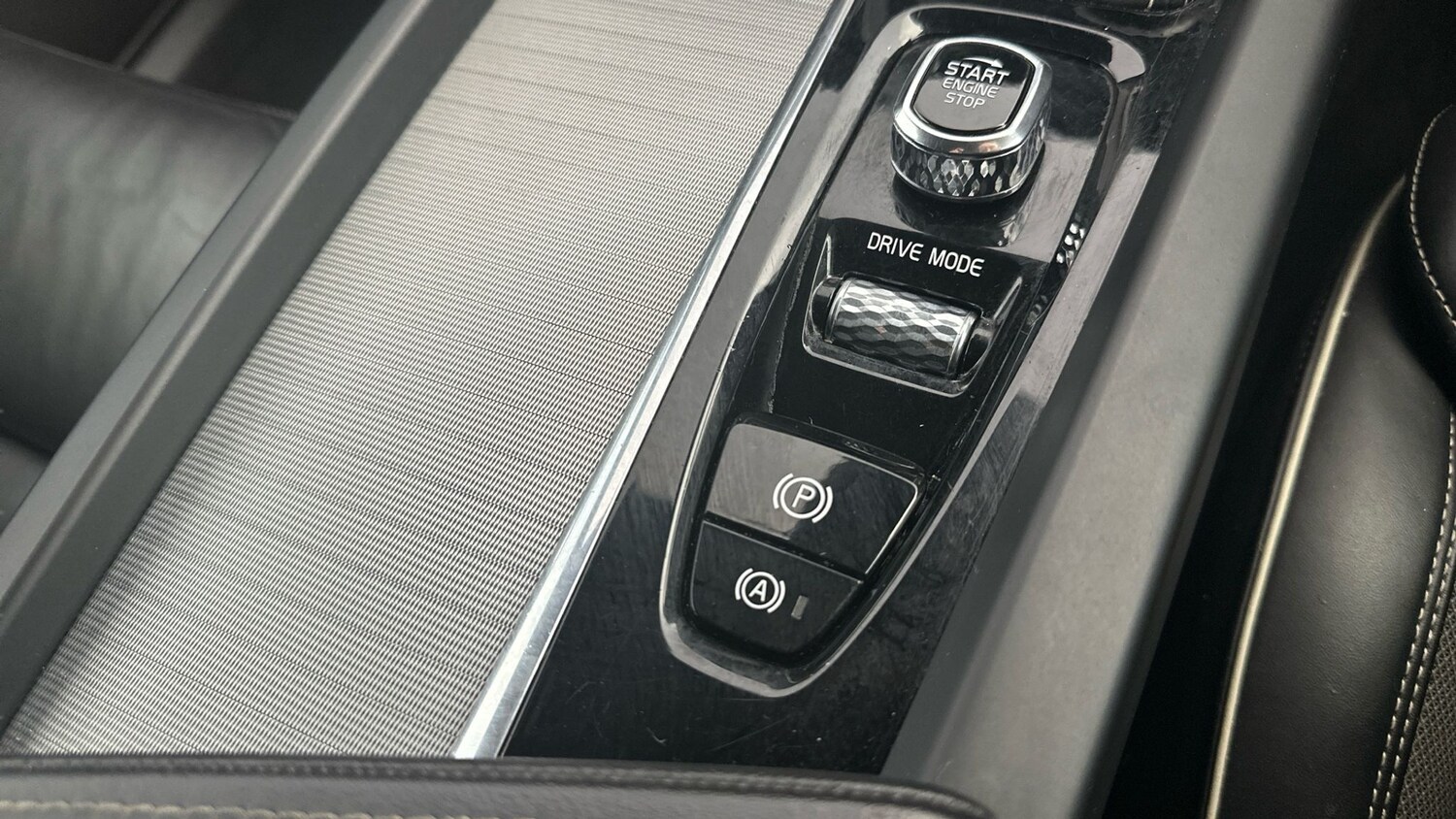 Used Volvo XC60 2019 for sale - 77846207: Photo 29