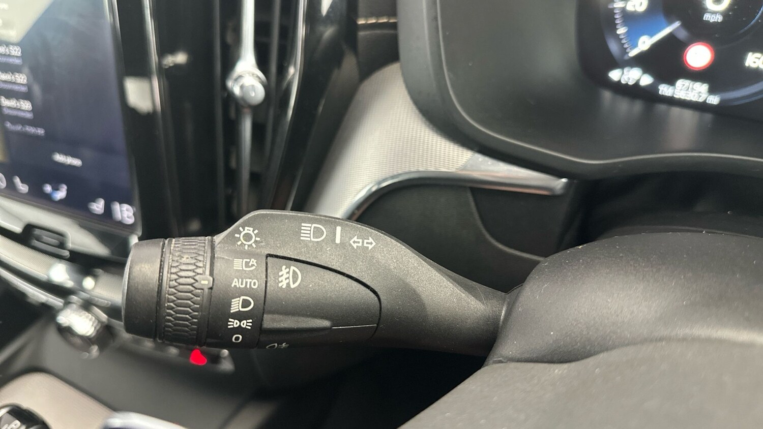 Used Volvo XC60 2019 for sale - 77846207: Photo 30