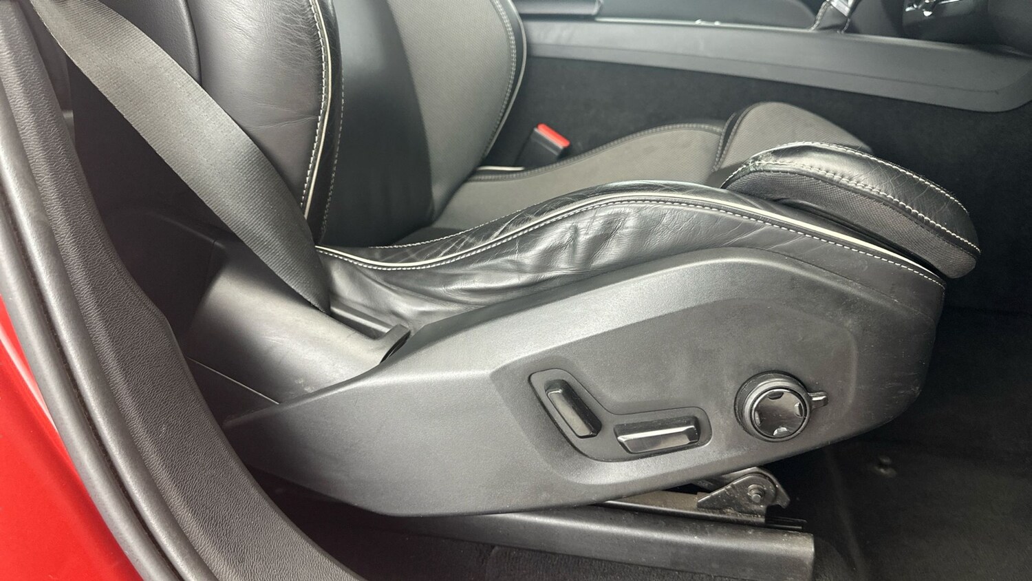 Used Volvo XC60 2019 for sale - 77846207: Photo 32