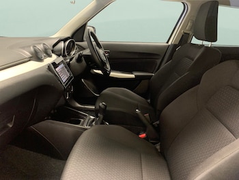 Used Suzuki Swift 2023 for sale - 75473219: Photo