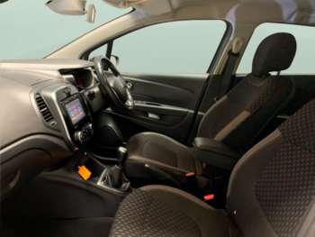 Used Renault Captur 2018 for sale - 75381657: Photo