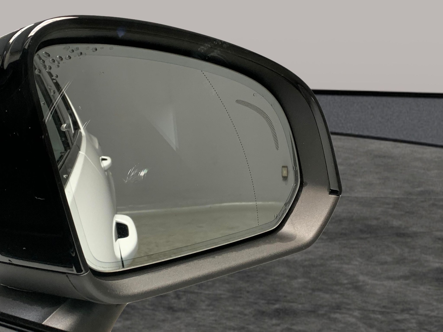 Used Volvo XC40 2023 for sale - 77627899: Photo 12