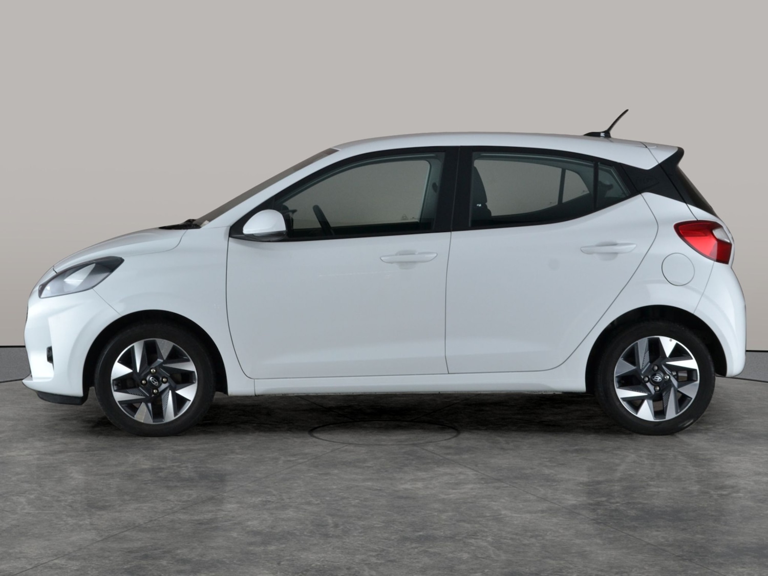 Used Hyundai i10 2023 for sale - 77034102: Photo 13
