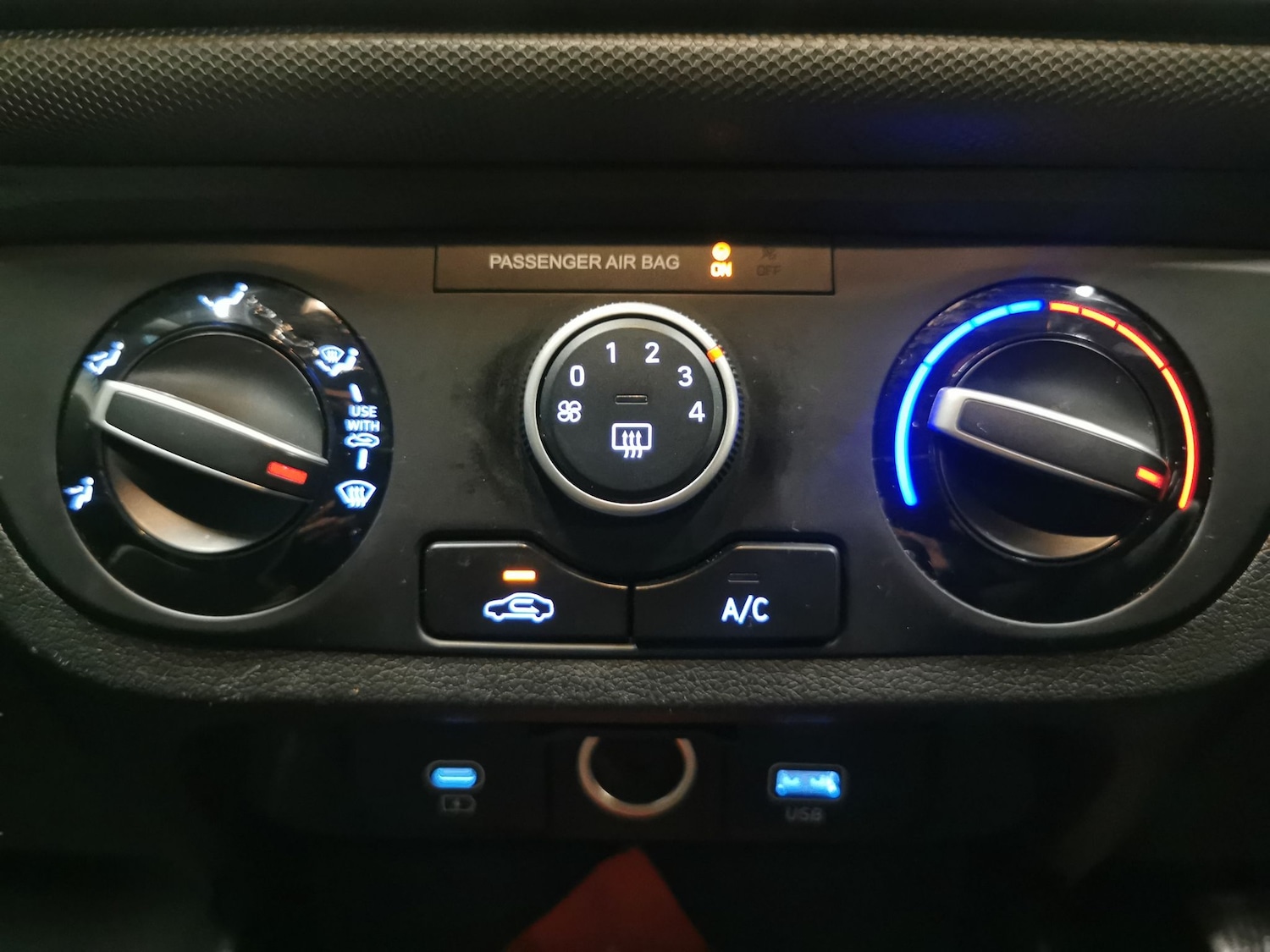 Used Hyundai i10 2023 for sale - 77034102: Photo 17