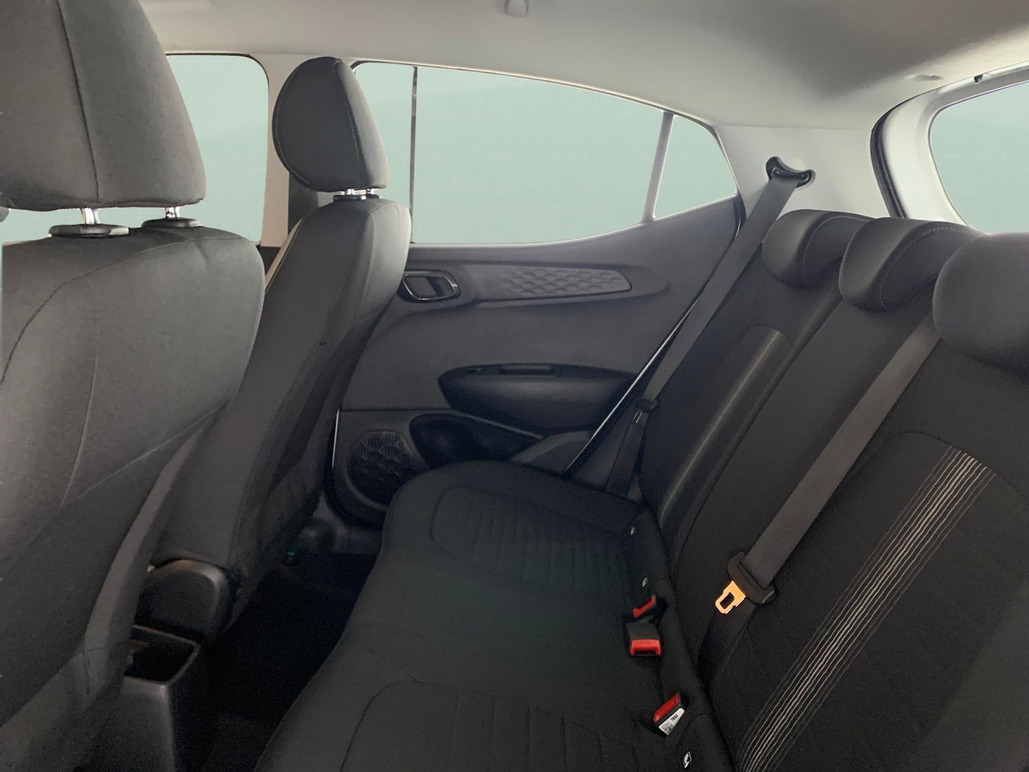 Used Hyundai i10 2023 for sale - 77034102: Photo 25