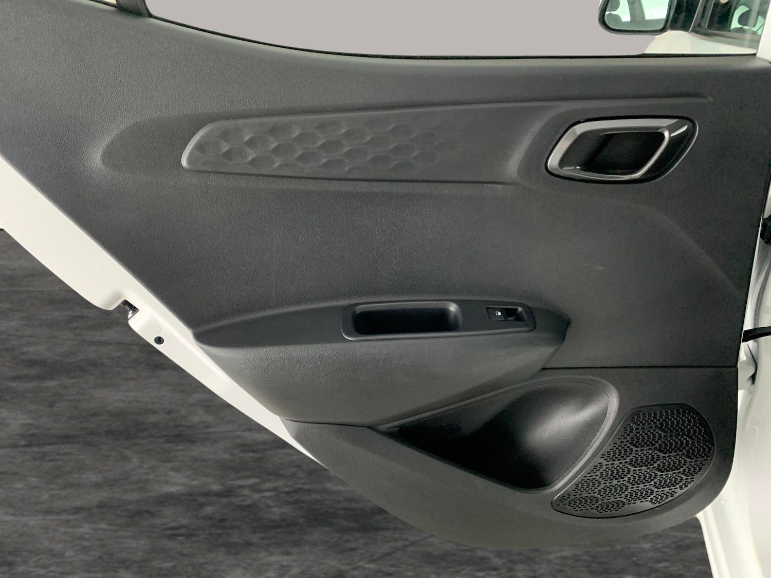 Used Hyundai i10 2023 for sale - 77034102: Photo 27