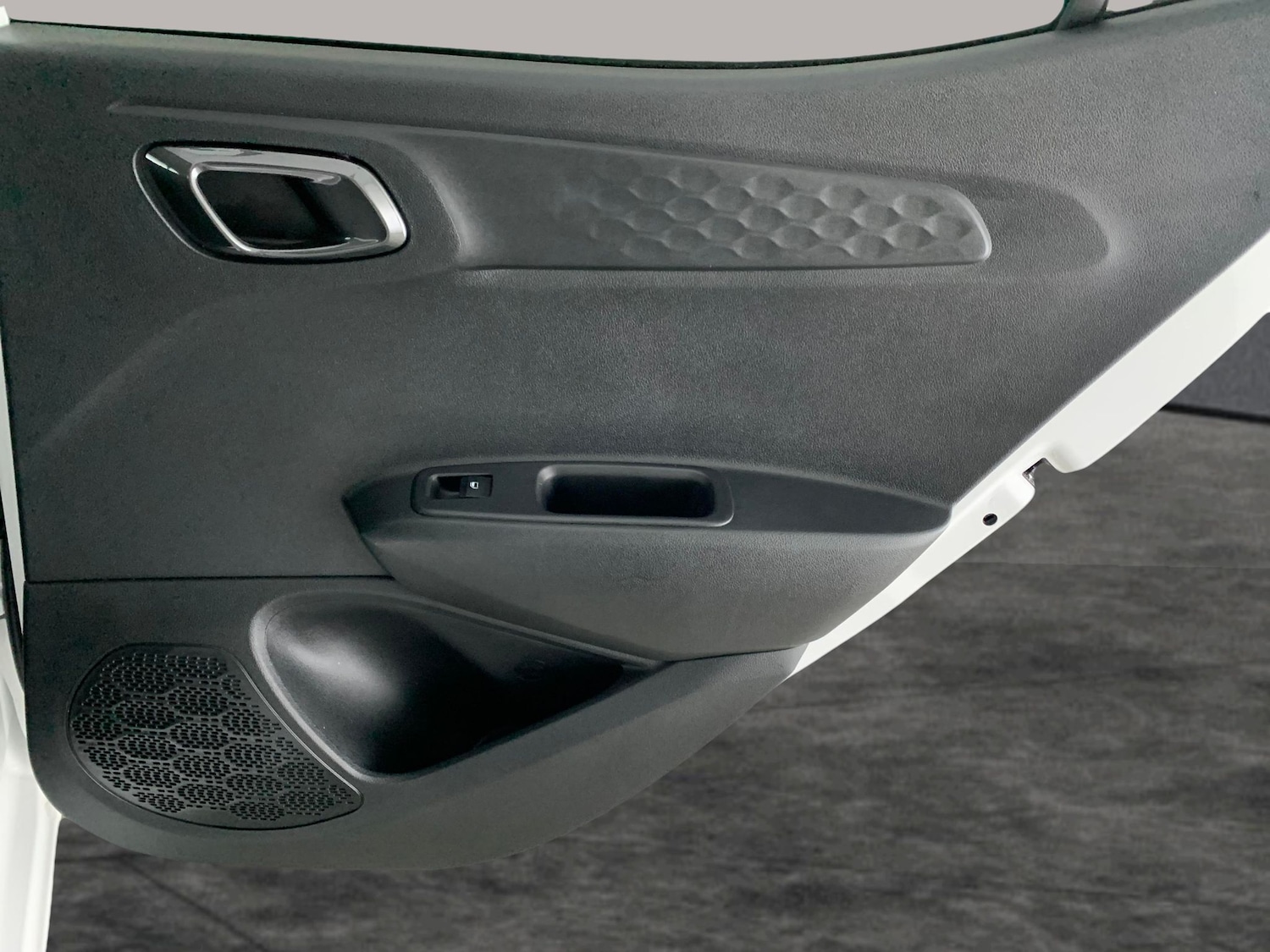 Used Hyundai i10 2023 for sale - 77034102: Photo 28