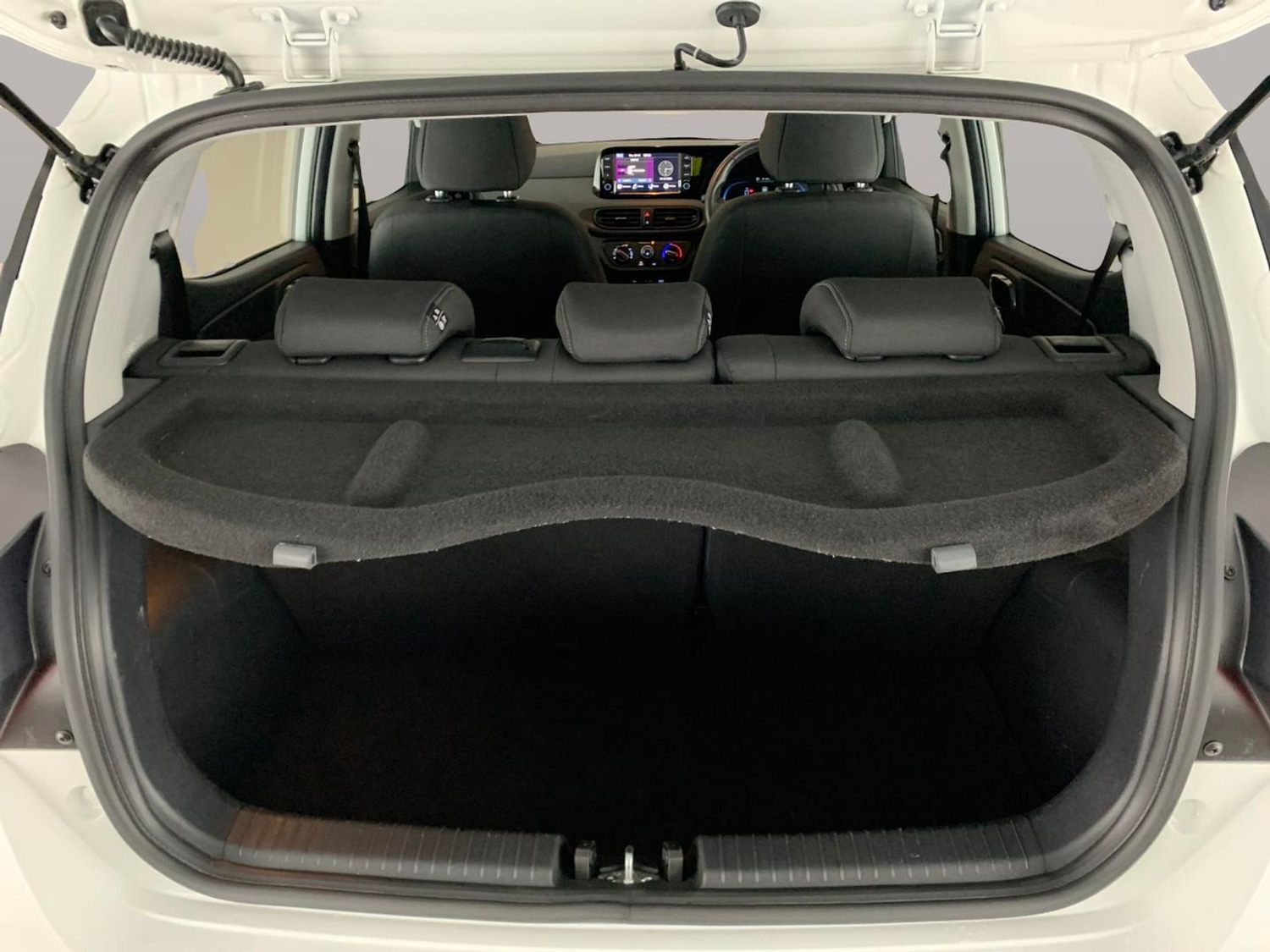 Used Hyundai i10 2023 for sale - 77034102: Photo 32