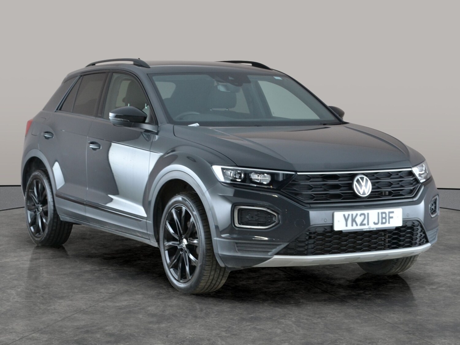 Used Volkswagen T-Roc 2021 for sale - 77576941: Photo 6