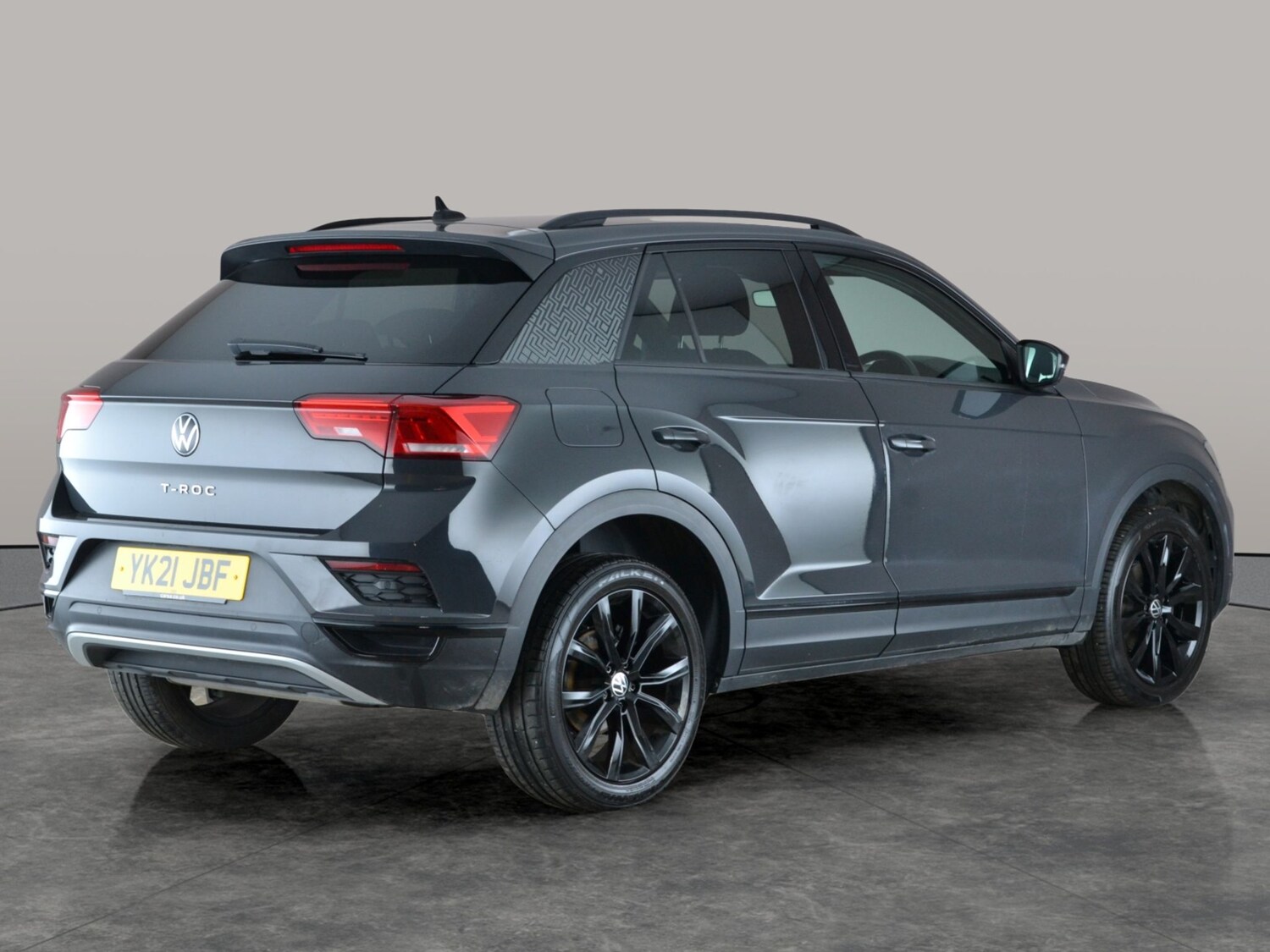 Used Volkswagen T-Roc 2021 for sale - 77576941: Photo 8