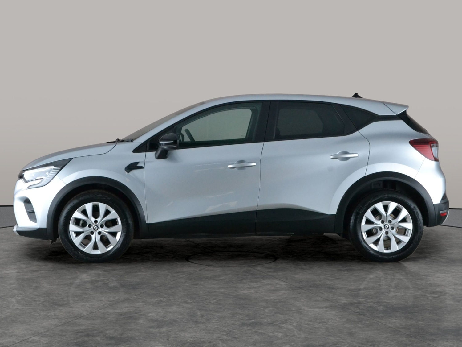 Used Renault Captur 2022 for sale - 77797211: Photo 13