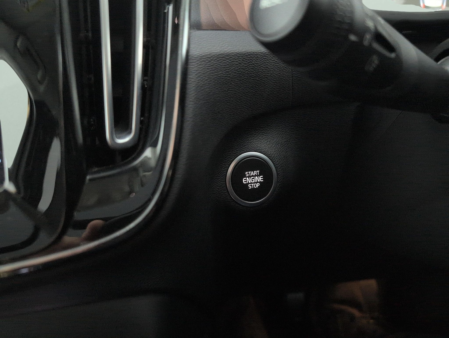 Used Volvo XC40 2022 for sale - 76450169: Photo 33