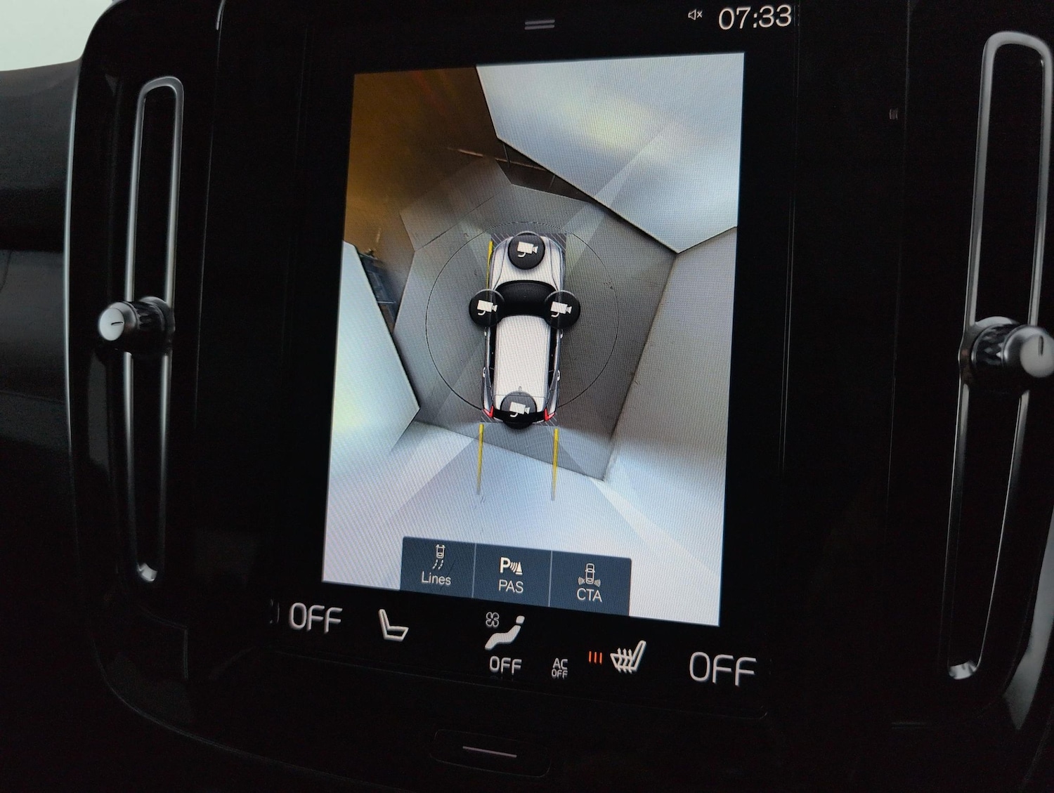 Used Volvo XC40 2022 for sale - 76450169: Photo 9