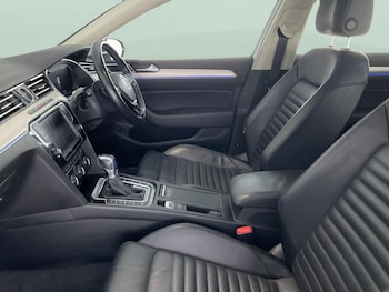 Used Volkswagen Passat 2017 for sale - 76664747: Photo