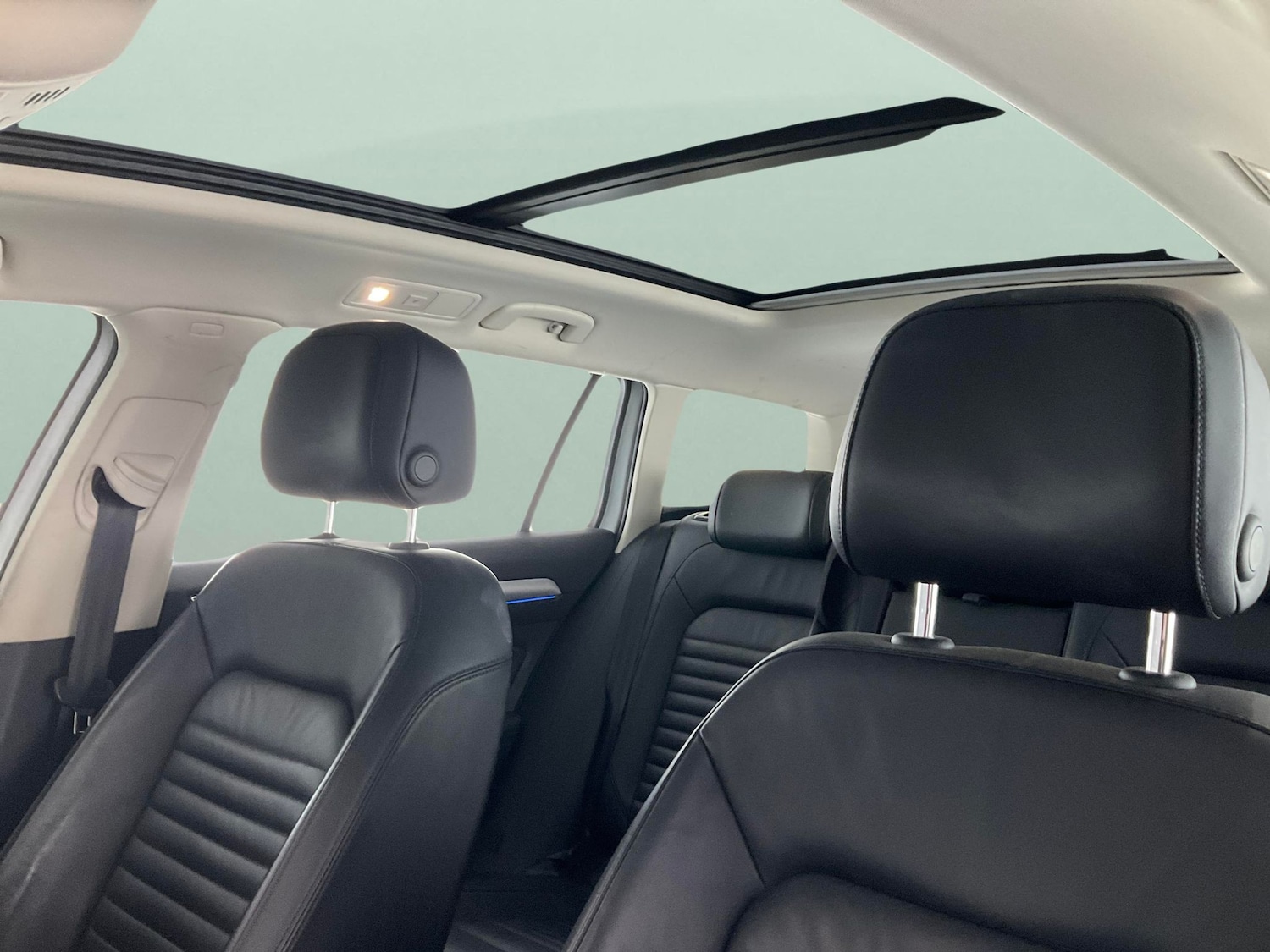 Used Volkswagen Passat 2017 for sale - 76664747: Photo 5