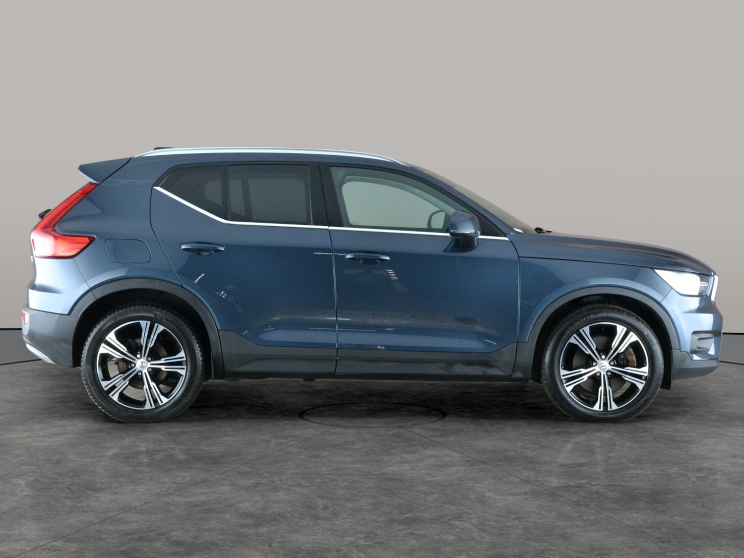 Used Volvo XC40 2021 for sale - 77241320: Photo 11