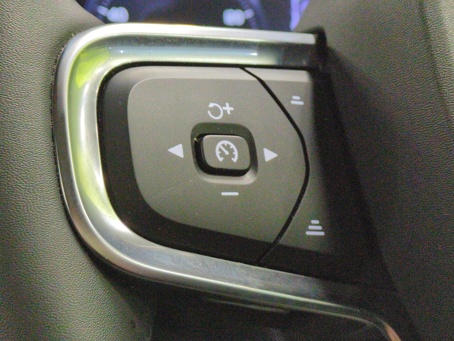 Used Volvo XC40 2021 for sale - 77241320: Photo 22