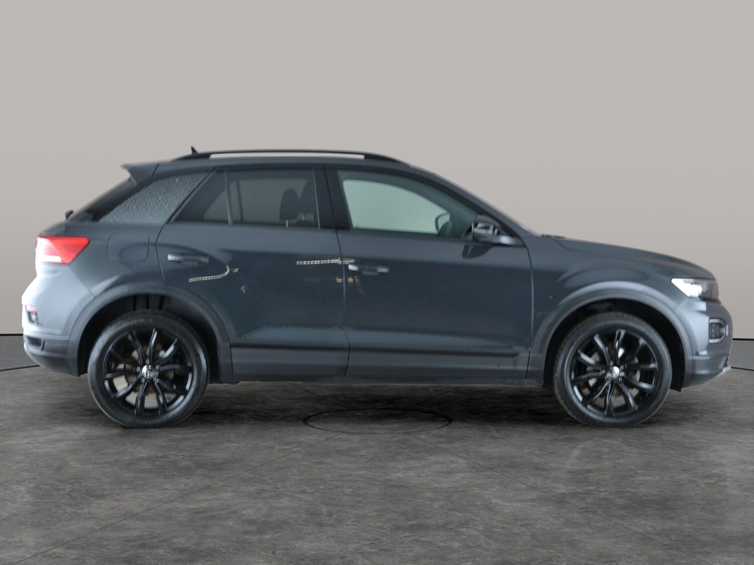 Used Volkswagen T-Roc 2020 for sale - 77208031: Photo 8