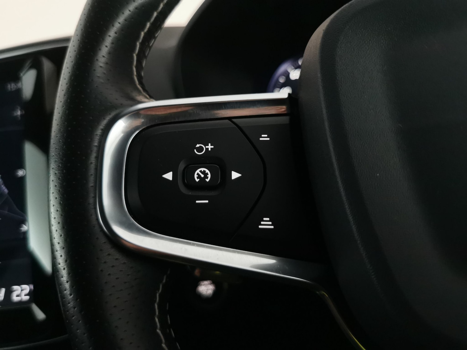 Used Volvo XC40 2019 for sale - 77980658: Photo 20